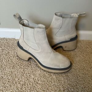 Sorel Hi-Line Platform Heel Boots Ankle Boots Waterproof 8.5 White Grey
